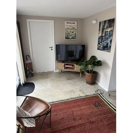 In Geisenheim With Swimming Pool Nyaraló *