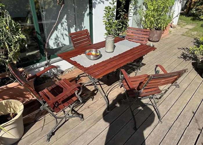 In Geisenheim With Swimming Pool 펜션 *