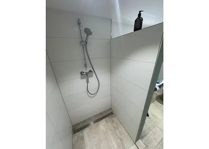 In Geisenheim With Swimming Pool 가이젠하임